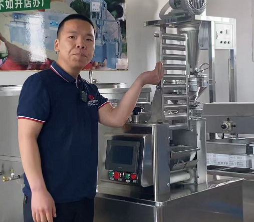 仿手工餃子機五大升級，在困難中前進 在思考中冷靜